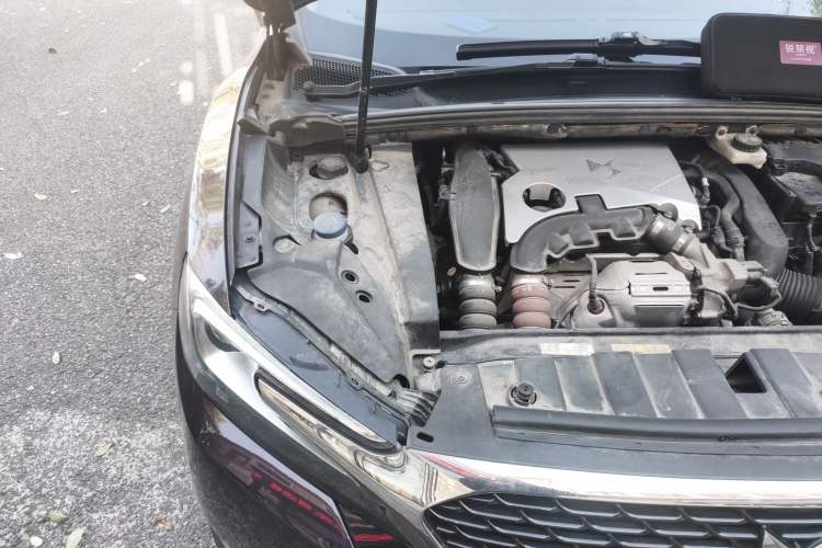 Used DS 6 2016 1.6T Luxury Edition THP160 Engine Bay Right