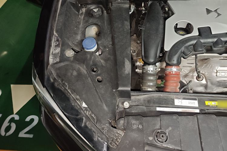 Used DS 6 2016 1.6T Luxury Edition THP160 Engine Bay Right