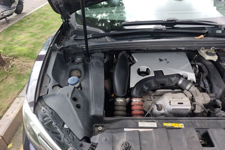 Used DS 6 2016 1.6T Luxury Edition THP160 Engine Bay Right
