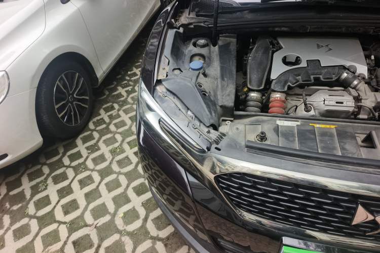 Used DS 6 2016 1.6T Luxury Edition THP160 Engine Bay Right
