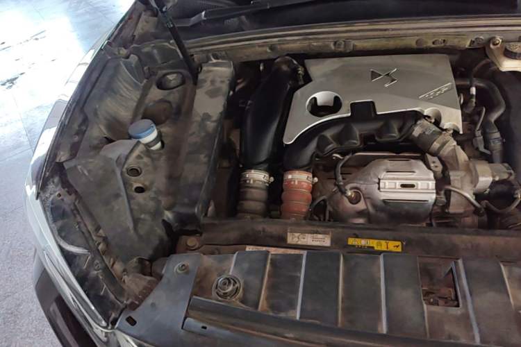 Used DS 6 2016 1.6T Luxury Edition THP160 Engine Bay Right