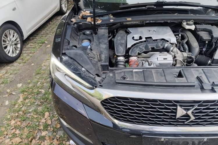 Used DS 6 2016 1.6T Luxury Edition THP160 Engine Bay Right