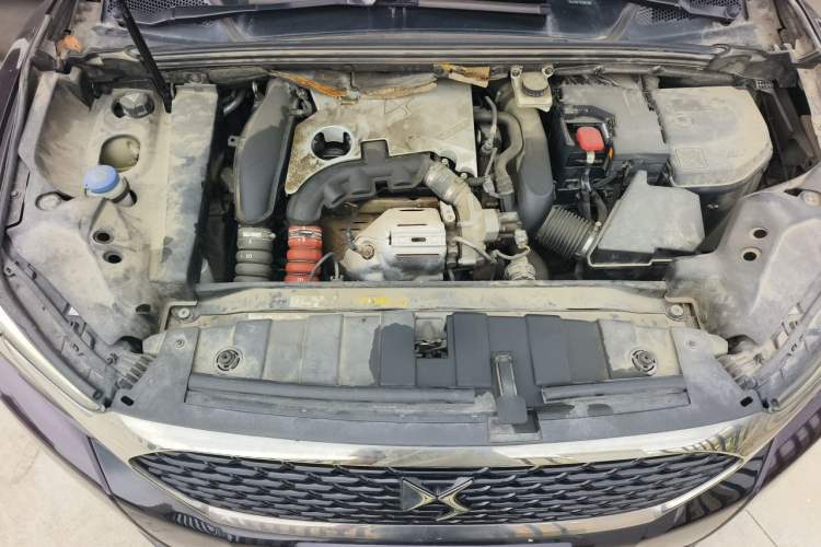 Used DS 6 2016 1.6T Luxury Edition THP160 Engine Bay
