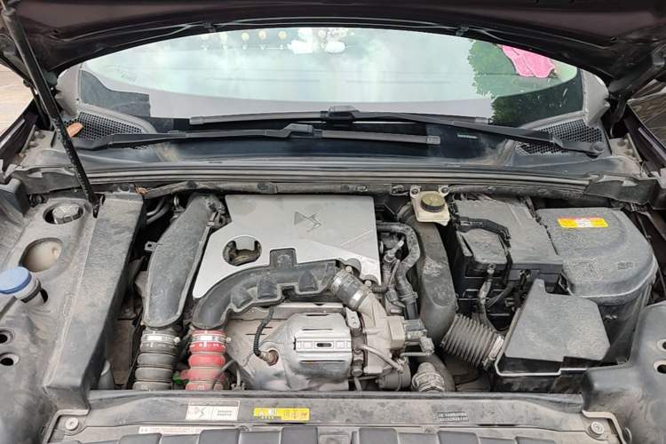Used DS 6 2016 1.6T Elegant Edition THP160 Engine Bay