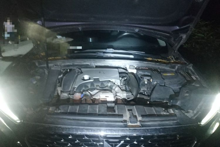 Used DS 6 2016 1.6T Luxury Edition THP160 Engine Bay