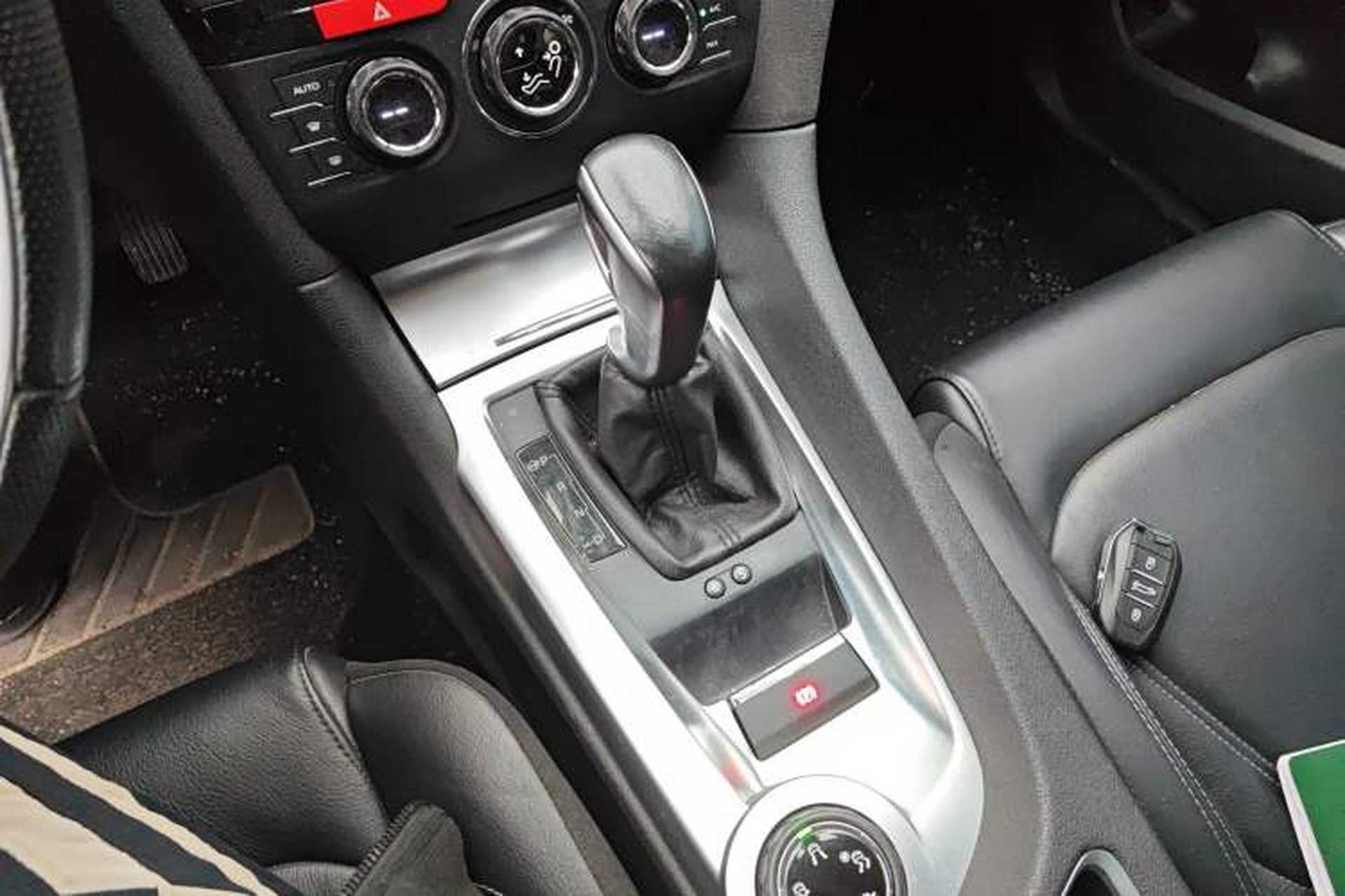 Used DS 6 2016 1.6T Luxury Edition THP160 Gear Lever