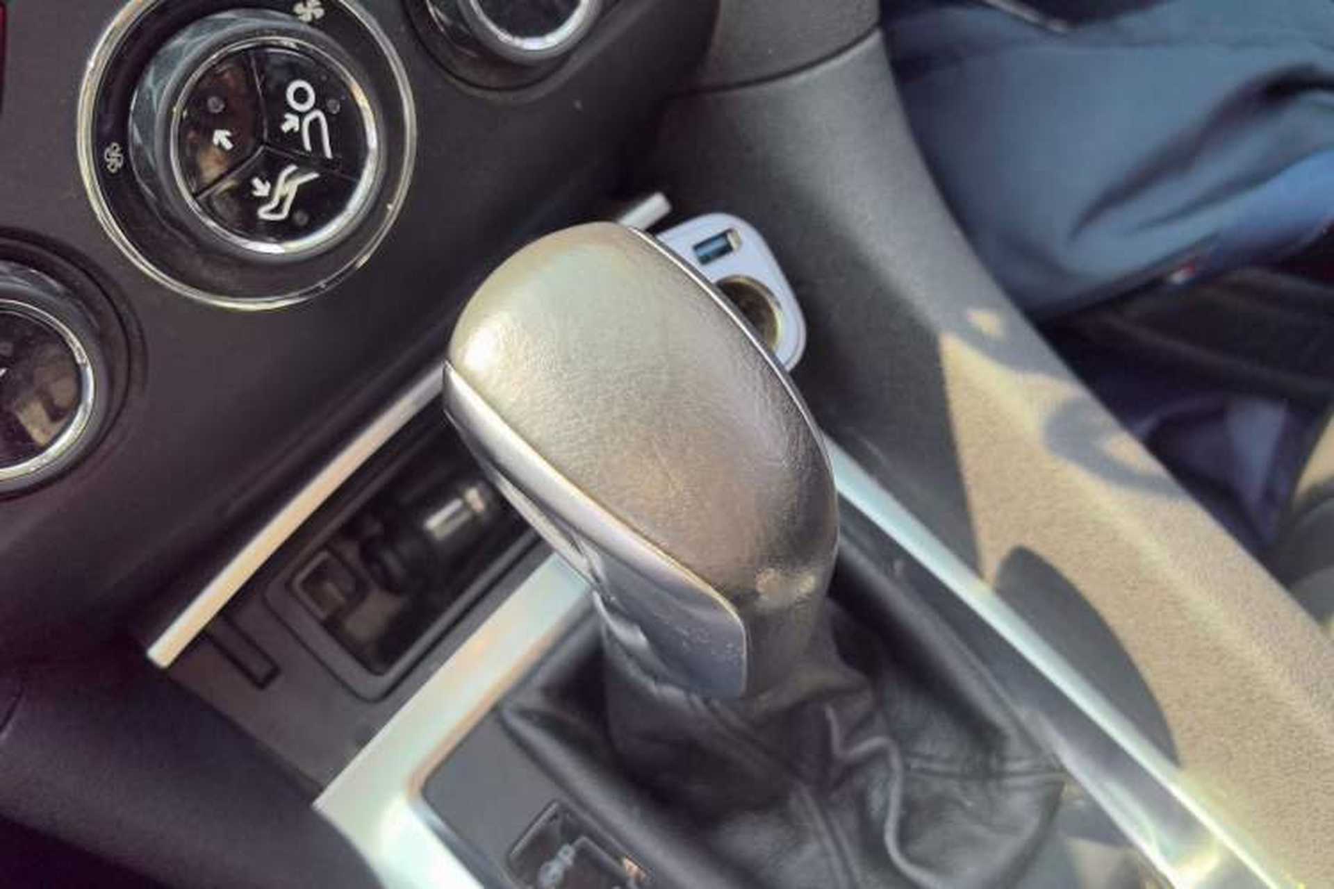 Used DS 6 2016 1.6T Luxury Edition THP160 Gear Lever