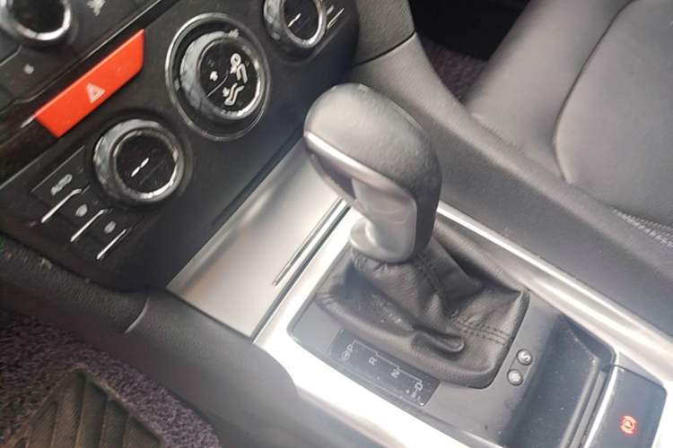 Used DS 6 2016 1.6T Luxury Edition THP160 Gear Lever