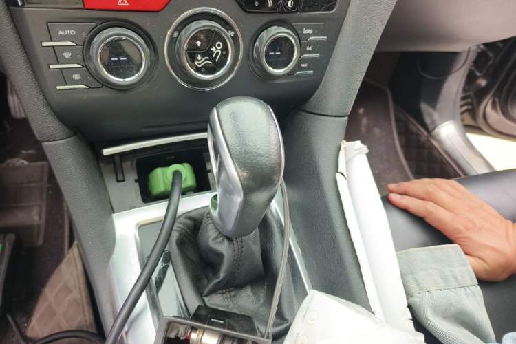 Used DS 6 2016 1.6T Luxury Edition THP160 Gear Lever