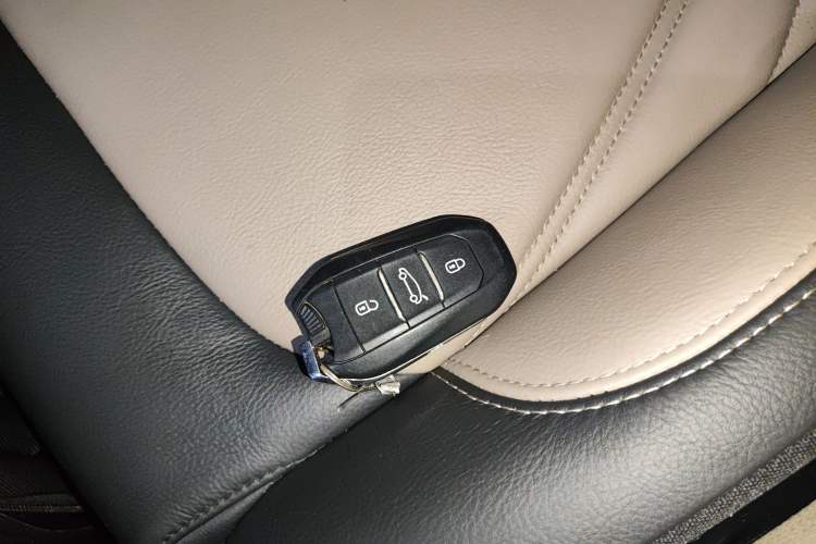 Used DS 6 2016 1.6T Luxury Edition THP160 Interior 1