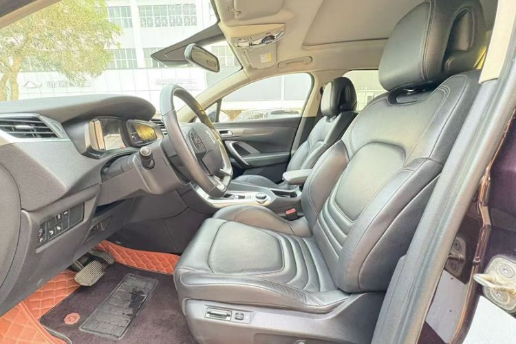 Used DS 6 2016 1.6T Luxury Edition THP160 Interior 2