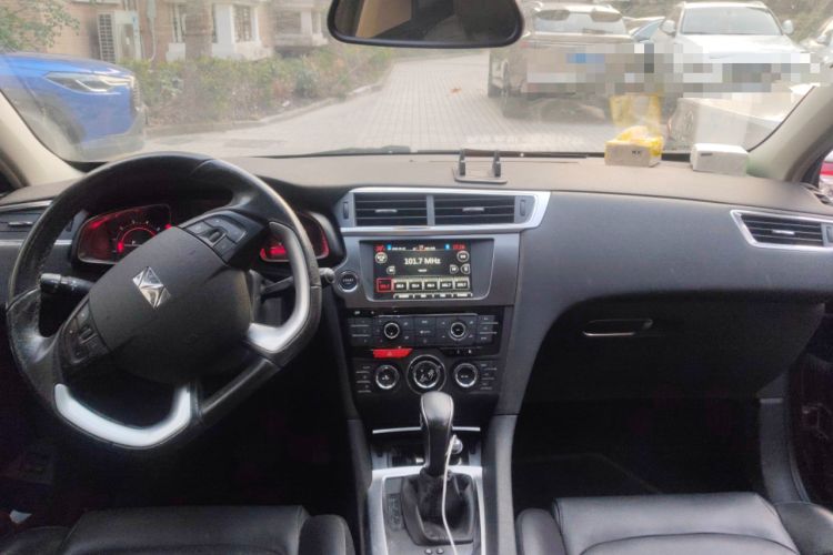 Used DS 6 2016 1.6T Luxury Edition THP160 Interior 2