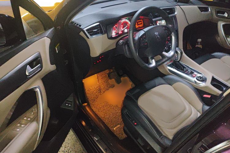 Used DS 6 2016 1.6T Luxury Edition THP160 Interior 3