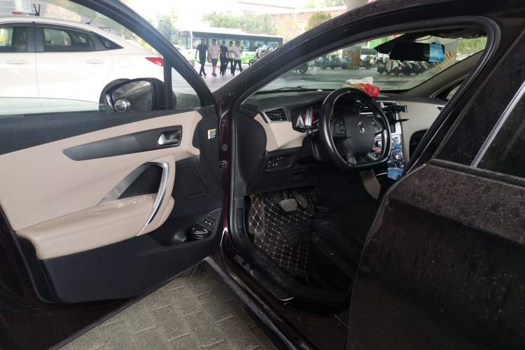 Used DS 6 2016 1.6T Luxury Edition THP160 Interior 3