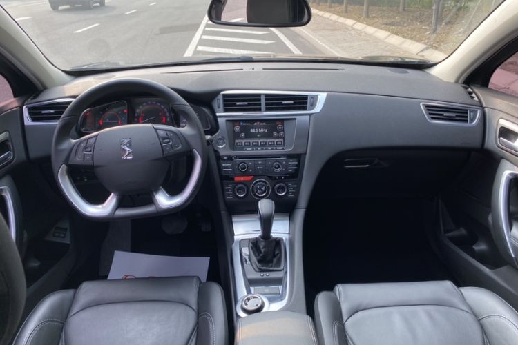 Used DS 6 2016 1.6T Luxury Edition THP160 Interior 8