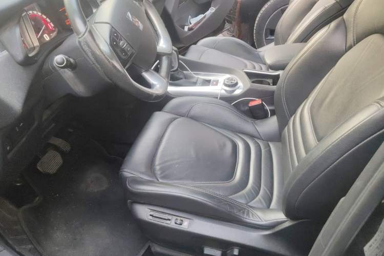 Used DS 6 2016 1.6T Luxury Edition THP160 Left Front Seat