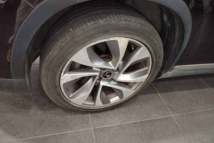 Used DS 6 2016 1.8T Luxury Edition THP200 Left Front Wheel Hub