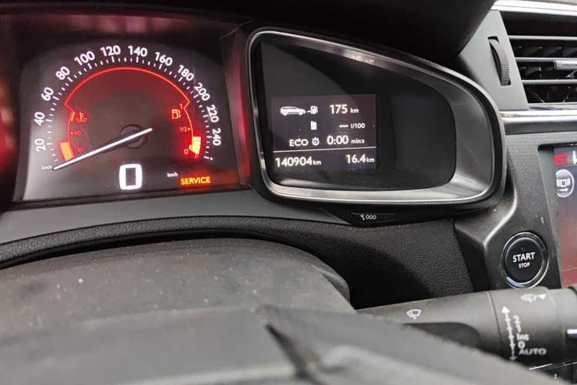 Used DS 6 2016 1.6T Luxury Edition THP160 Odometer Close Up