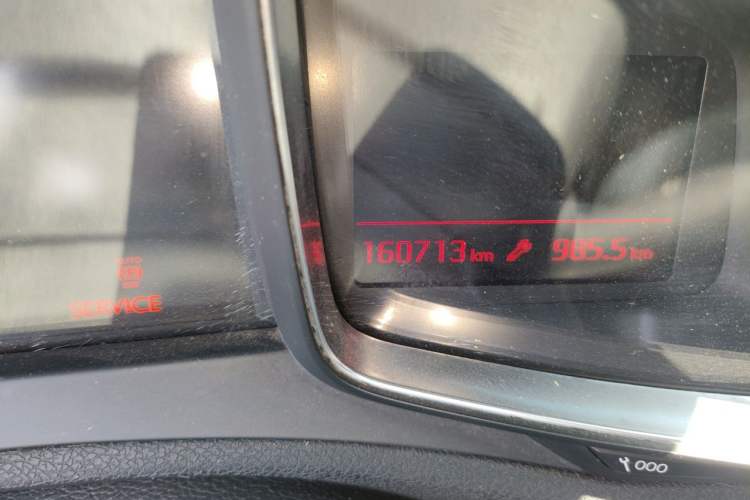 Used DS 6 2016 1.6T Luxury Edition THP160 Odometer Close Up