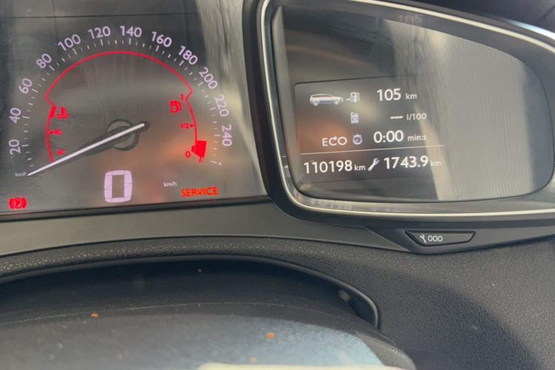 Used DS 6 2016 1.6T Luxury Edition THP160 Odometer Close Up