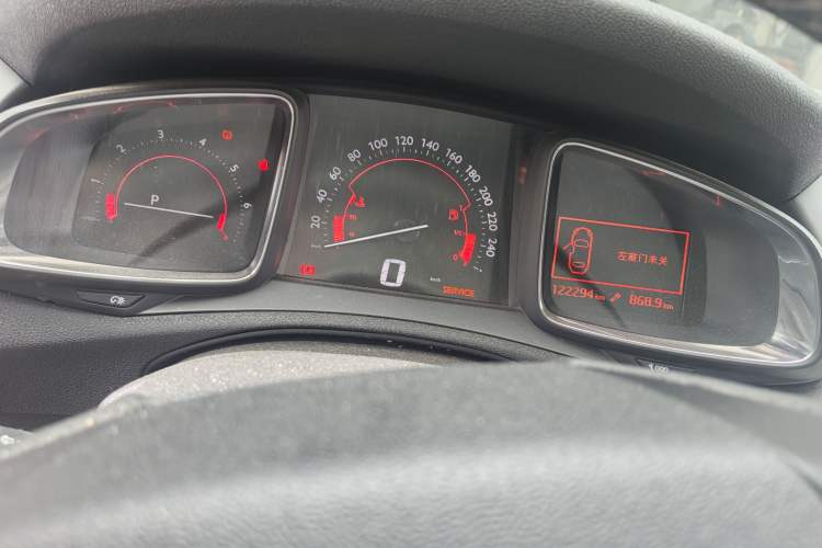 Used DS 6 2016 1.6T Luxury Edition THP160 Odometer Close Up