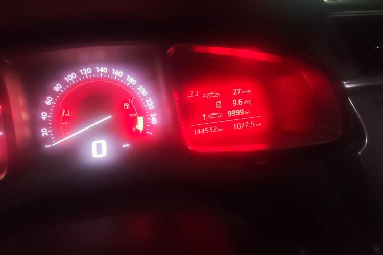 Used DS 6 2016 1.6T Comfort Edition THP160 Odometer Close Up