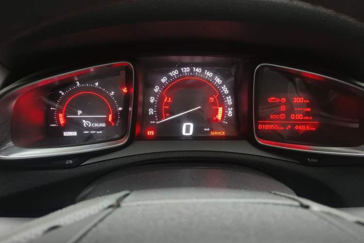 Used DS 6 2016 1.6T Luxury Edition THP160 Odometer Close Up