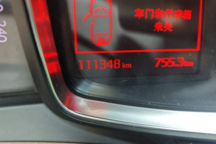 Used DS 6 2016 1.6T Luxury Edition THP160 Odometer Close Up
