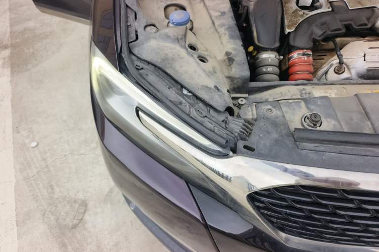 Used DS 6 2016 1.6T Luxury Edition THP160 Right Front Headlight