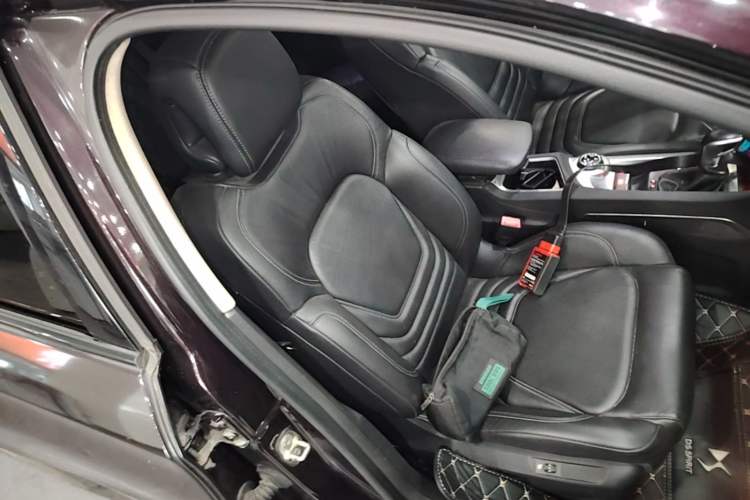 Used DS 6 2016 1.8T Luxury Edition THP200 Right Front Seat