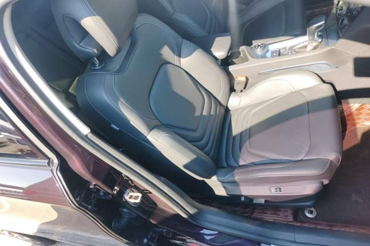 Used DS 6 2016 1.6T Luxury Edition THP160 Right Front Seat