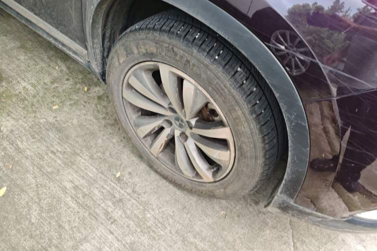 Used DS 6 2016 1.6T Luxury Edition THP160 Right Front Wheel Hub