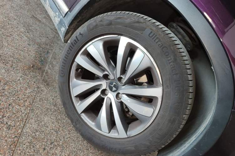 Used DS 6 2016 1.6T Luxury Edition THP160 Right Front Wheel Hub