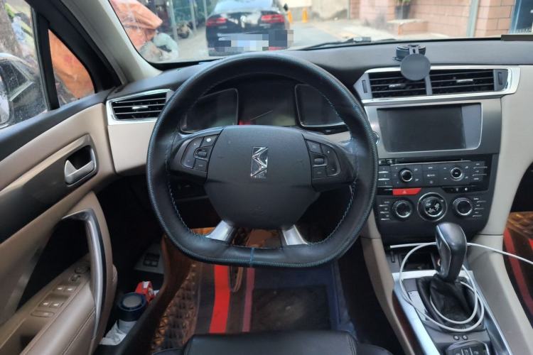 Used DS 6 2016 1.6T Luxury Edition THP160 Steering Wheel