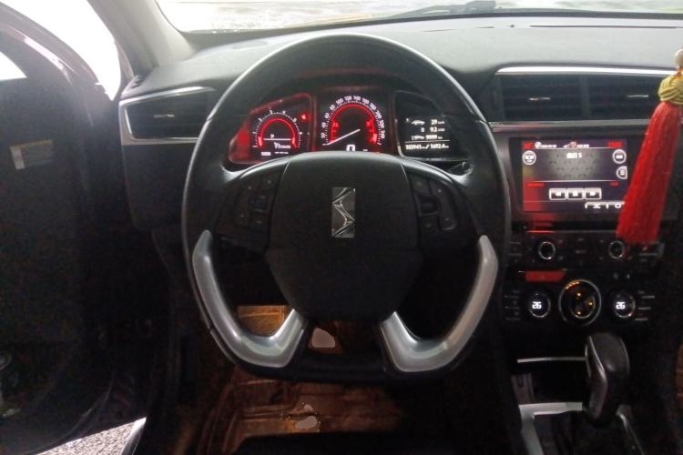Used DS 6 2016 1.6T Luxury Edition THP160 Steering Wheel