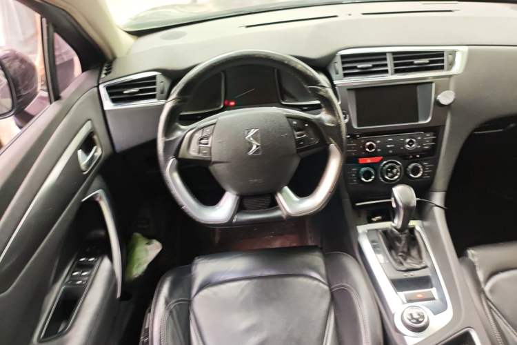 Used DS 6 2016 1.6T Luxury Edition THP160 Steering Wheel