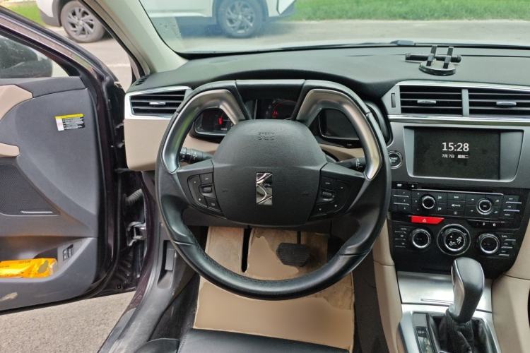 Used DS 6 2016 1.6T Luxury Edition THP160 Steering Wheel