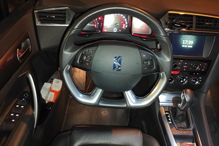 Used DS 6 2016 1.6T Luxury Edition THP160 Steering Wheel