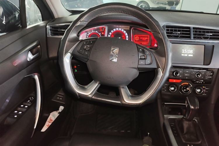 Used DS 6 2016 1.6T Luxury Edition THP160 Steering Wheel