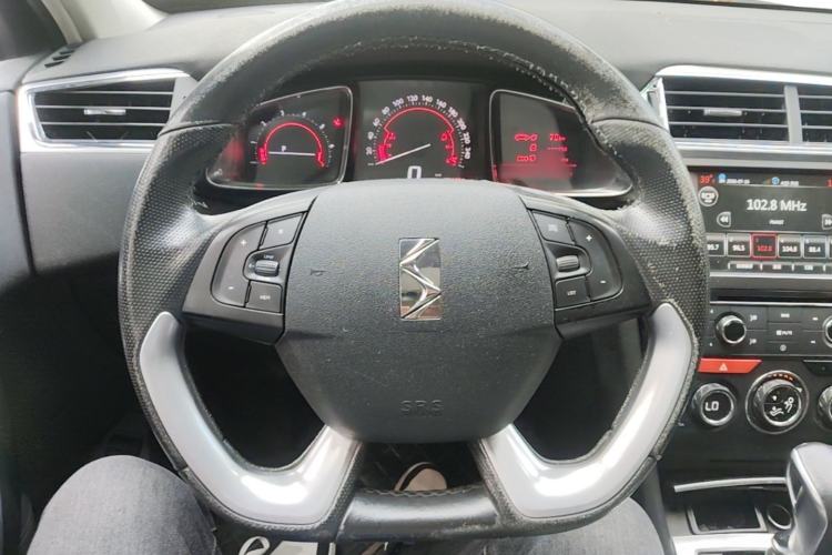 Used DS 6 2016 1.6T Luxury Edition THP160 Steering Wheel