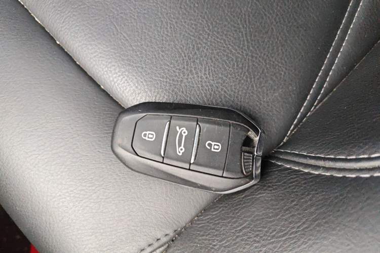 Used DS 6 2016 1.6T Luxury Edition THP160 Vehicle Key