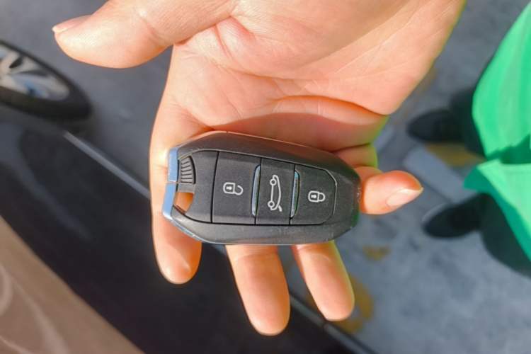 Used DS 6 2016 1.6T Luxury Edition THP160 Vehicle Key