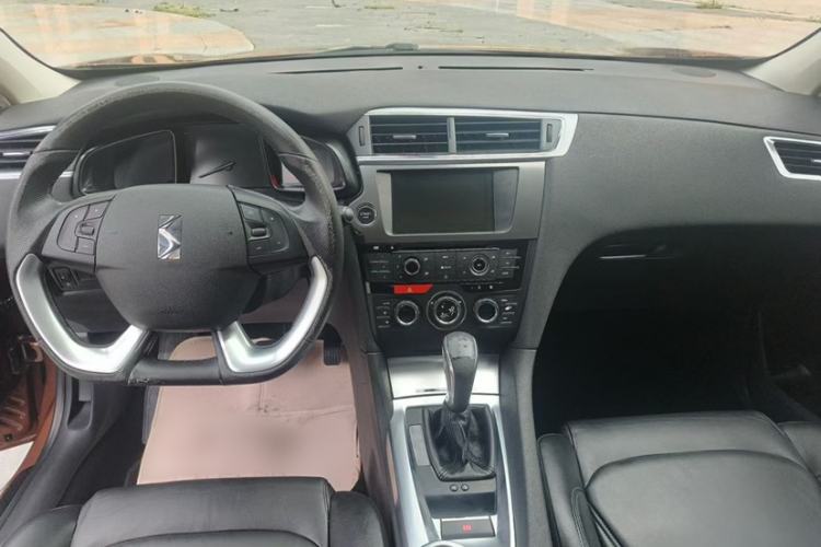 Used DS 6 2016 1.6T Luxury Edition THP160 Interior 1
