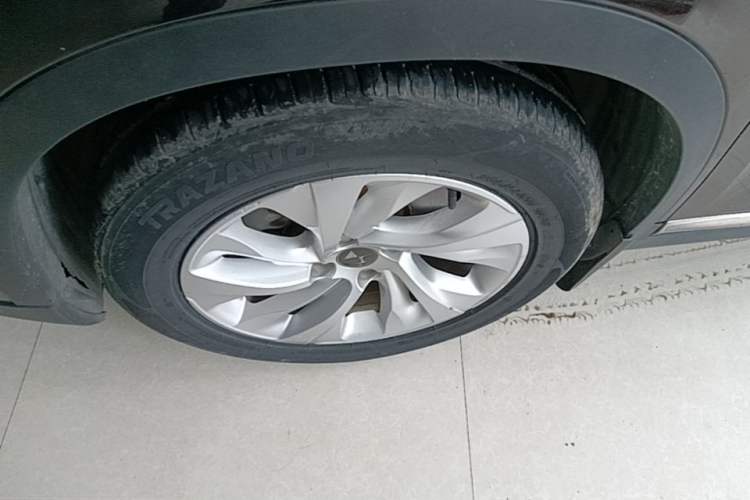 Used DS 6 2016 1.6T Elegant Edition THP160 Left Front Wheel Hub