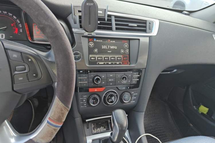Used DS 6 2016 1.6T Luxury Edition THP160 Audio And AC Panel