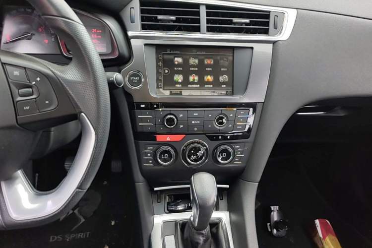 Used DS 6 2016 1.6T Luxury Edition THP160 Audio And AC Panel
