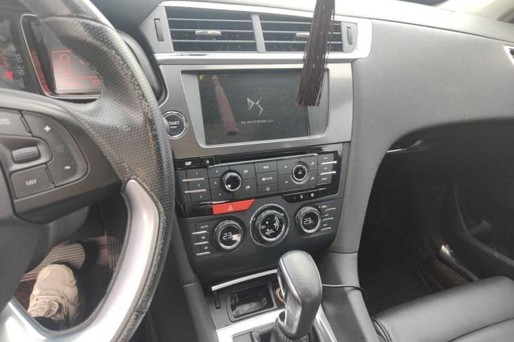 Used DS 6 2016 1.6T Luxury Edition THP160 Audio And AC Panel