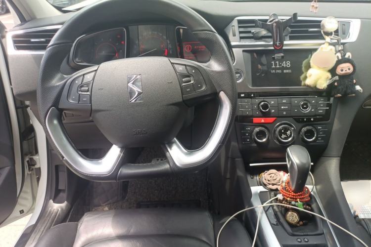 Used DS 6 2016 1.6T Luxury Edition THP160 Center Console