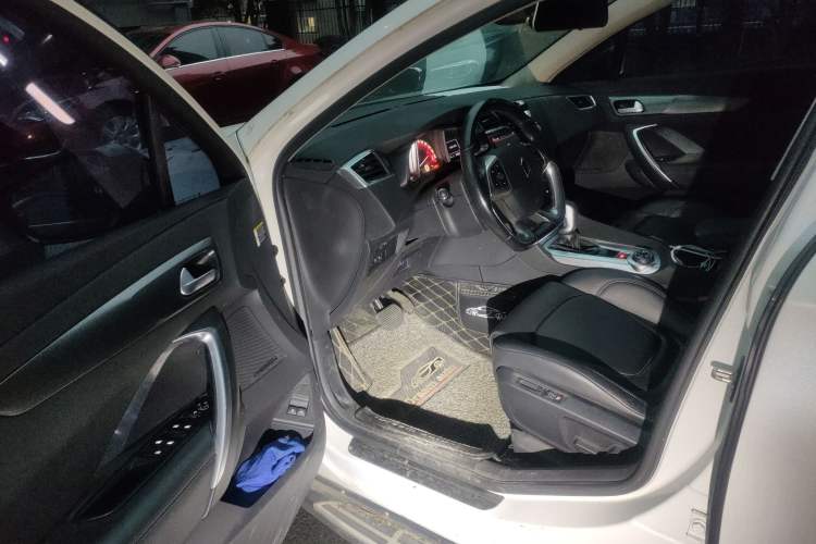 Used DS 6 2016 1.6T Luxury Edition THP160 Driver Seat