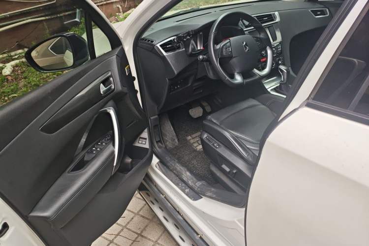 Used DS 6 2016 1.6T Prestige Edition THP160 Driver Seat